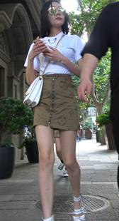 白色高跟极品身材性感大长腿少妇