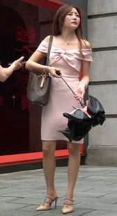 粉色包臀裙性感长腿高跟美女