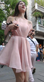公主裙高跟街拍长发美女