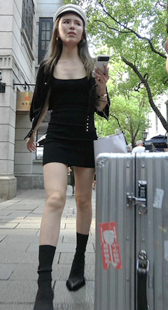 黑色包臀短裙大长腿极品美女