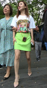 绿色包臀裙肉丝高跟极品美少妇