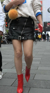 包臀皮裙红色高跟肉色美女