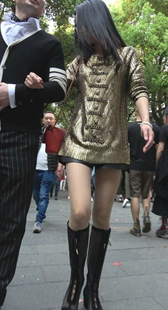 黑色高筒皮鞋肉丝长腿美少妇