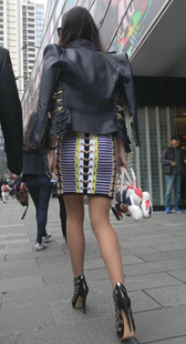 个性低胸连衣包臀短裙肉丝少妇