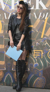 包臀皮短裙高筒鞋肉丝极品长腿美女