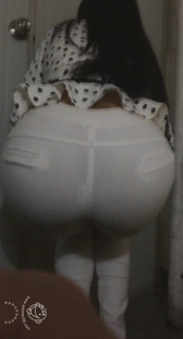 自拍老婆骚货深沟翘臀手感好第三季