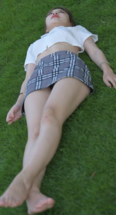 性感花格短裙长腿模特