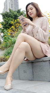 性感超短裙翘臀大长腿模特