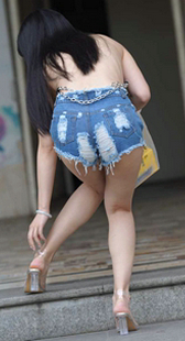 高跟短裤大PP模特