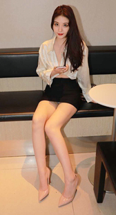 性感高跟超短裙长腿模特