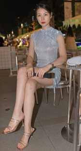 性感露背短裙高跟模特