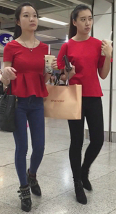 身材超苗条的深色紧牛超紧