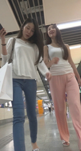 OL贴身布裤有点透明