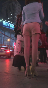 街拍成熟LO美少妇性感长腿