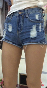 大屁股凸三角老板娘