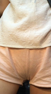 长时间跟拍热裤美腿美三角