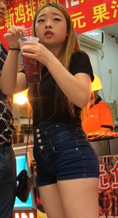 极品翘臀美女战斗力强