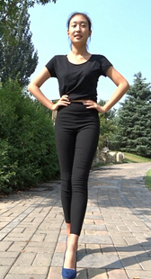 梦梦黑色打底裤紧臀模拍