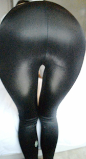 独家无水印性感黑皮裤超大号PP模拍视频