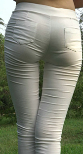 极品蛇腰巨臀超紧内痕三角区暴露战斗力