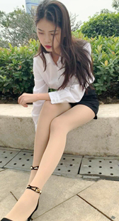 短裙肉丝长腿OL美女