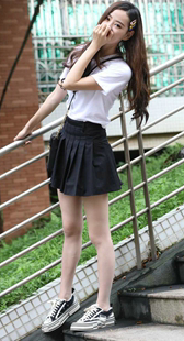 性感JK短裙美腿小姐姐