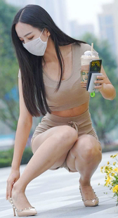 性感金三角大屁股短裤模特