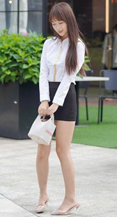 性感高跟超短裙长腿模特