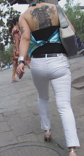 极品高个纹身少妇