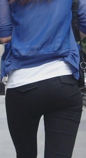 跟拍少妇屁股翘