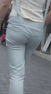 跟拍少妇屁股大，身材好