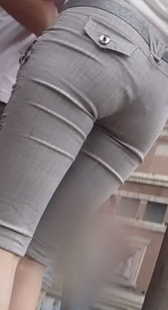 跟拍紧身少妇大屁股