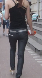 小妹的身材真是好啊