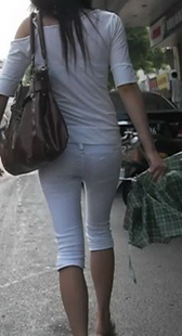 白裤少女好会扭