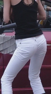 街拍和黑车司机谈价格，小姐你的动作很夸张