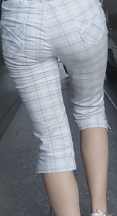 阳光灿烂的日子，白裤大臀点缀