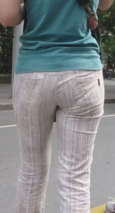 街拍圆臀mm好身材