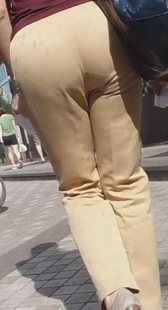 少妇的臀怎么这么大捏