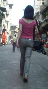 跟拍紧身小少妇身材好