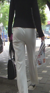 这个少妇有点瘦