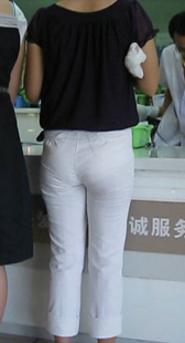 跟在少妇后面排除也是享受