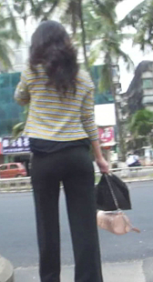 少妇屁股好紧，穿着好薄