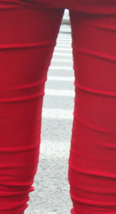 红色布裤少妇好紧身