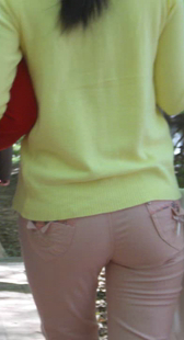 街拍小少妇口味有点重