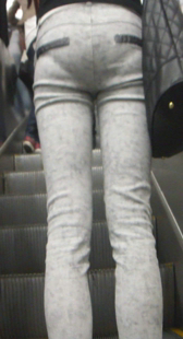 跟拍少妇上电梯角度好