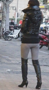 街拍性感内痕少妇