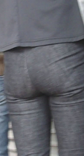 街拍排除少妇口味有点重