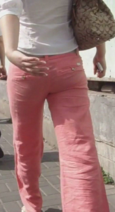 长时间跟拍高挑红裤少妇