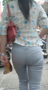 小少妇身材好屁股圆