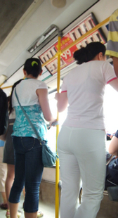 坐公交都能遇到如此极品少妇